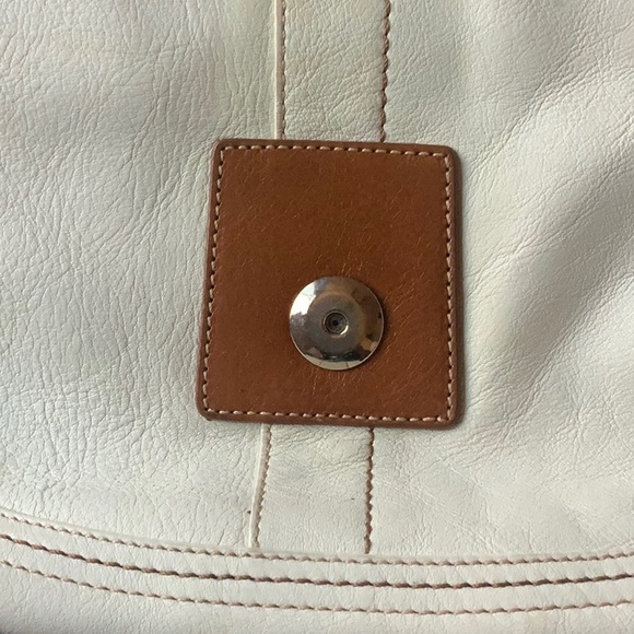 Coach Pebbled Leather Soho Flap Buckle Shoulder Handbag cream No. K0678-F10192 - Picture 4 of 15